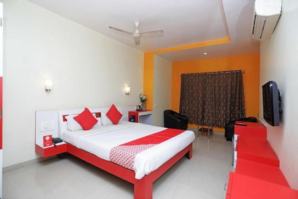Fabexpress The Paradise Pune Exterior photo